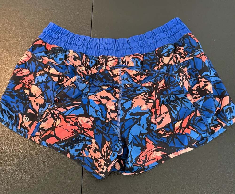 Lululemon Women's Tracker Short IV in Paint Storm Harbor Blue Multi - Picture 2 of 6